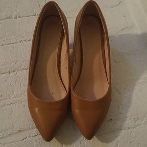 Chestnut pumps